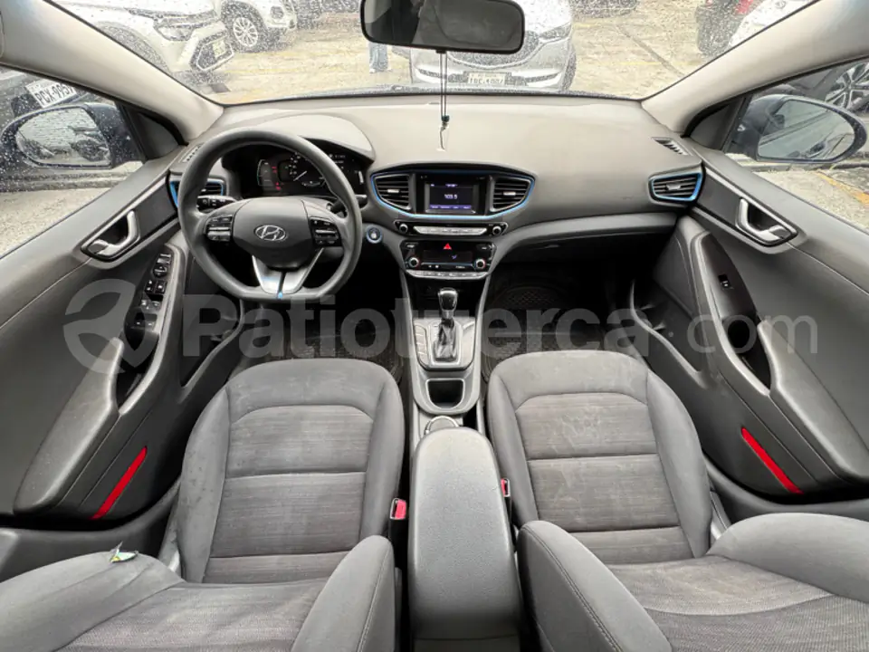 Foto 16 de Hyundai Ioniq Hybrid