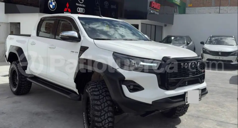 Foto 1 de Toyota NEW HILUX 2.4 CD 4X4