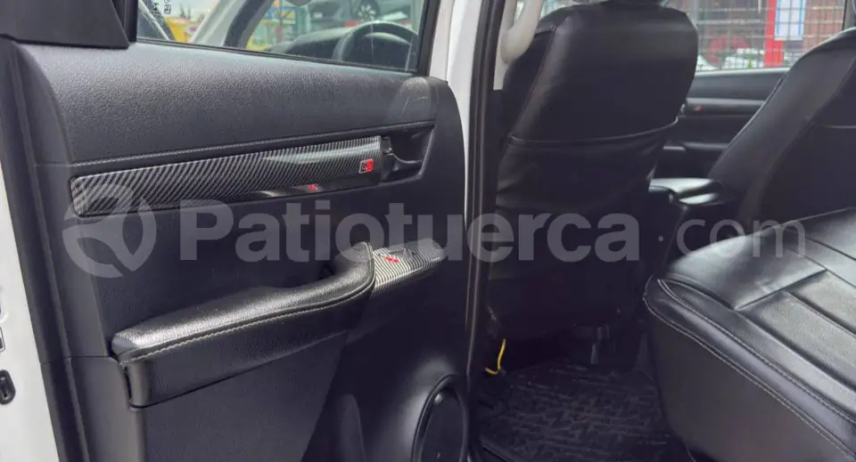 Foto 11 de Toyota NEW HILUX 2.4 CD 4X4