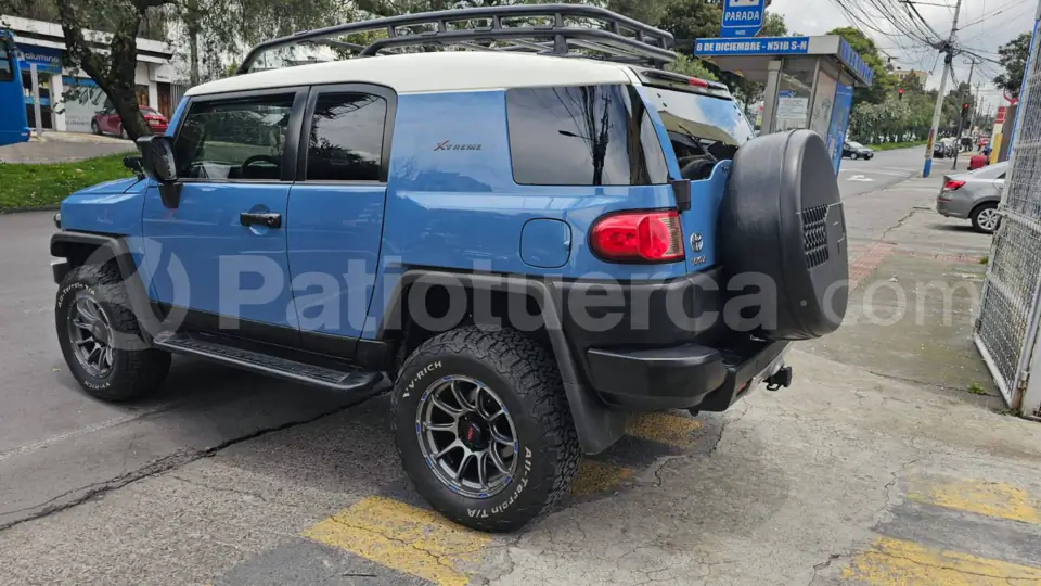 Foto 7 de Toyota FJ Cruiser