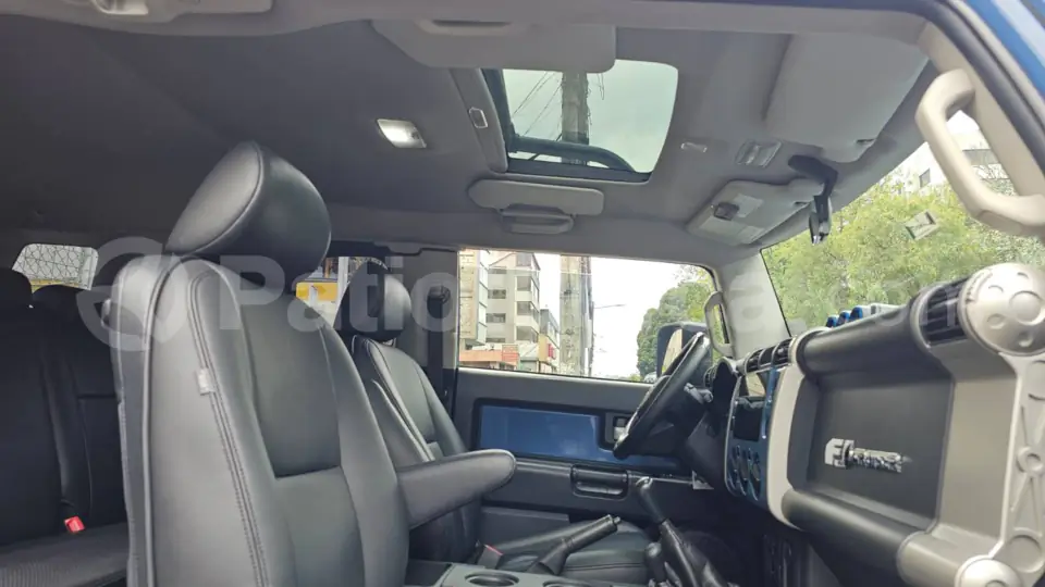 Foto 20 de Toyota FJ Cruiser