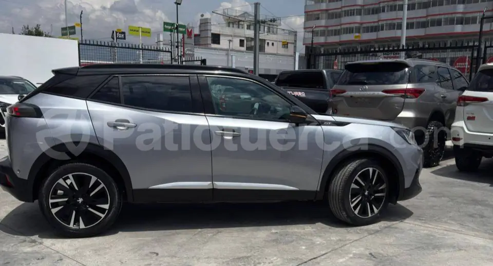 Foto 2 de Peugeot 2008 GT