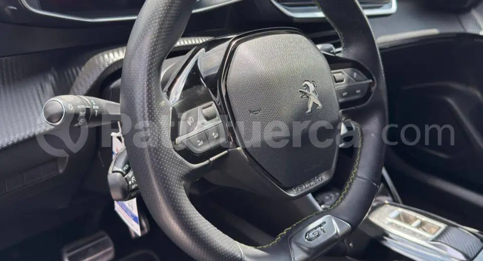 Foto 7 de Peugeot 2008 GT