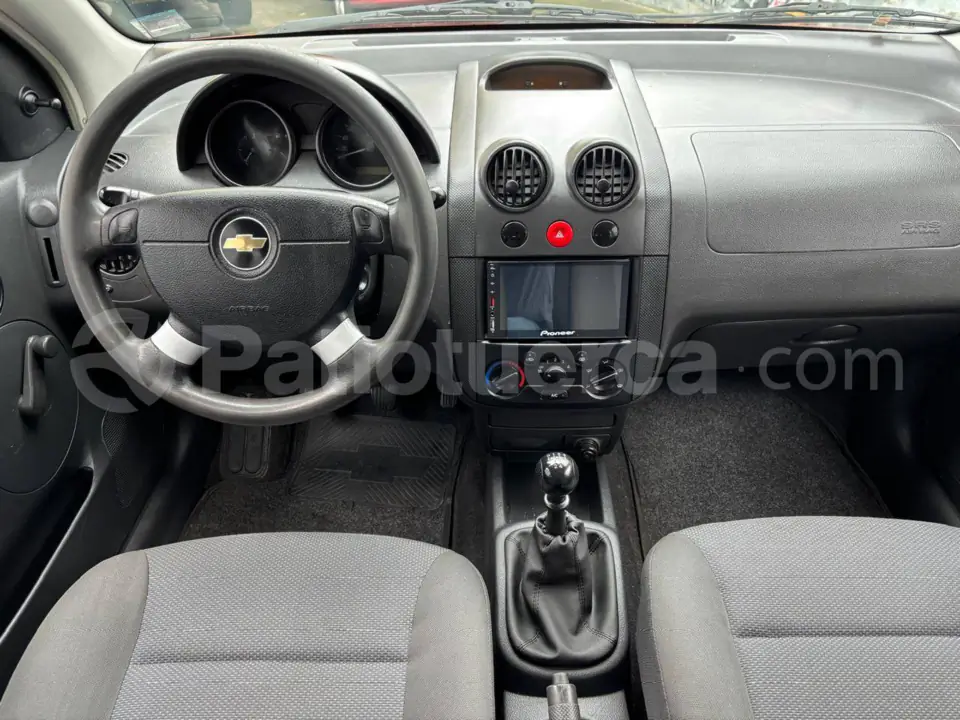 Foto 11 de Chevrolet Aveo Family