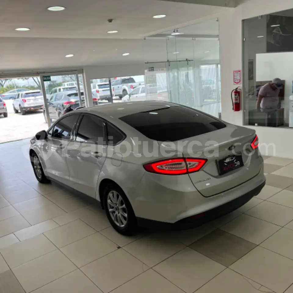 Foto 16 de Ford MONDEO