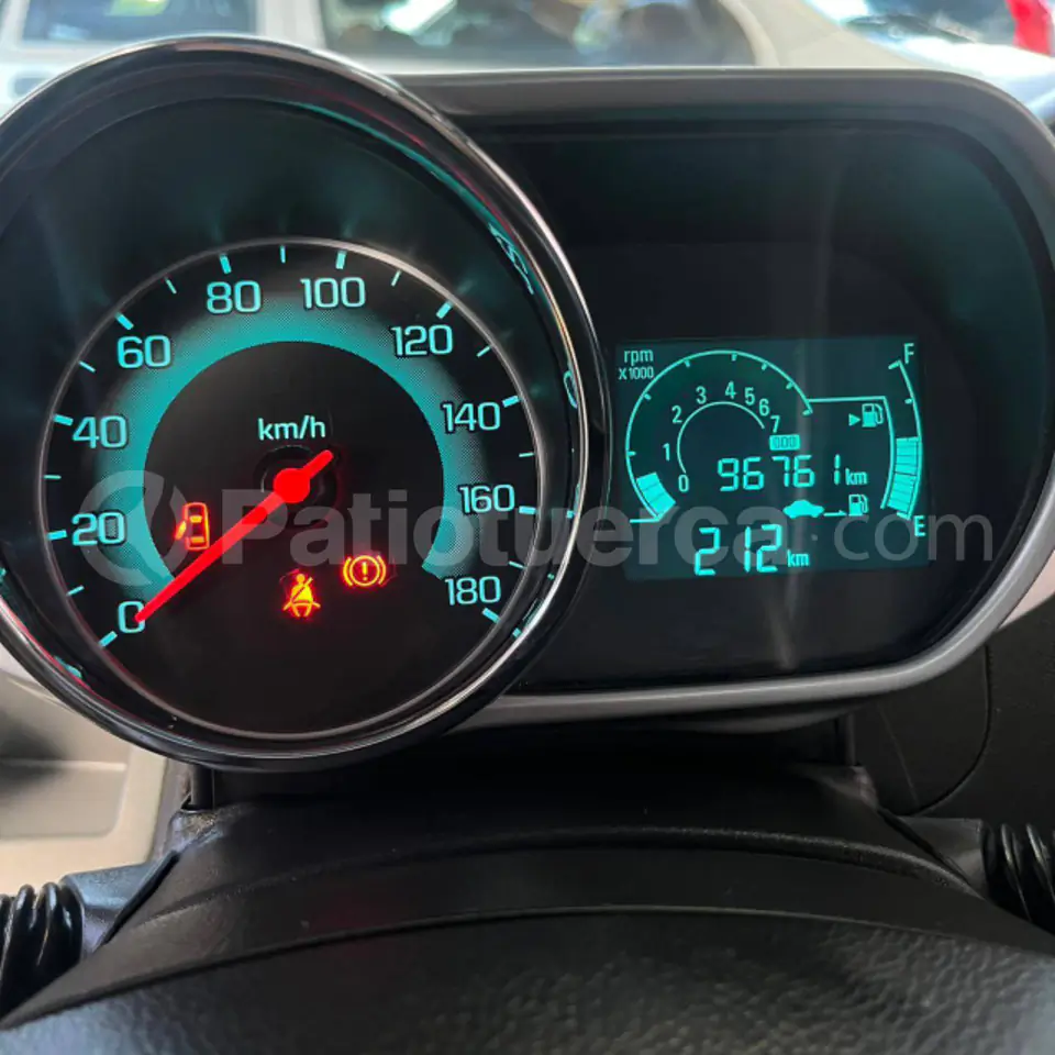 Foto 6 de Chevrolet Spark GT