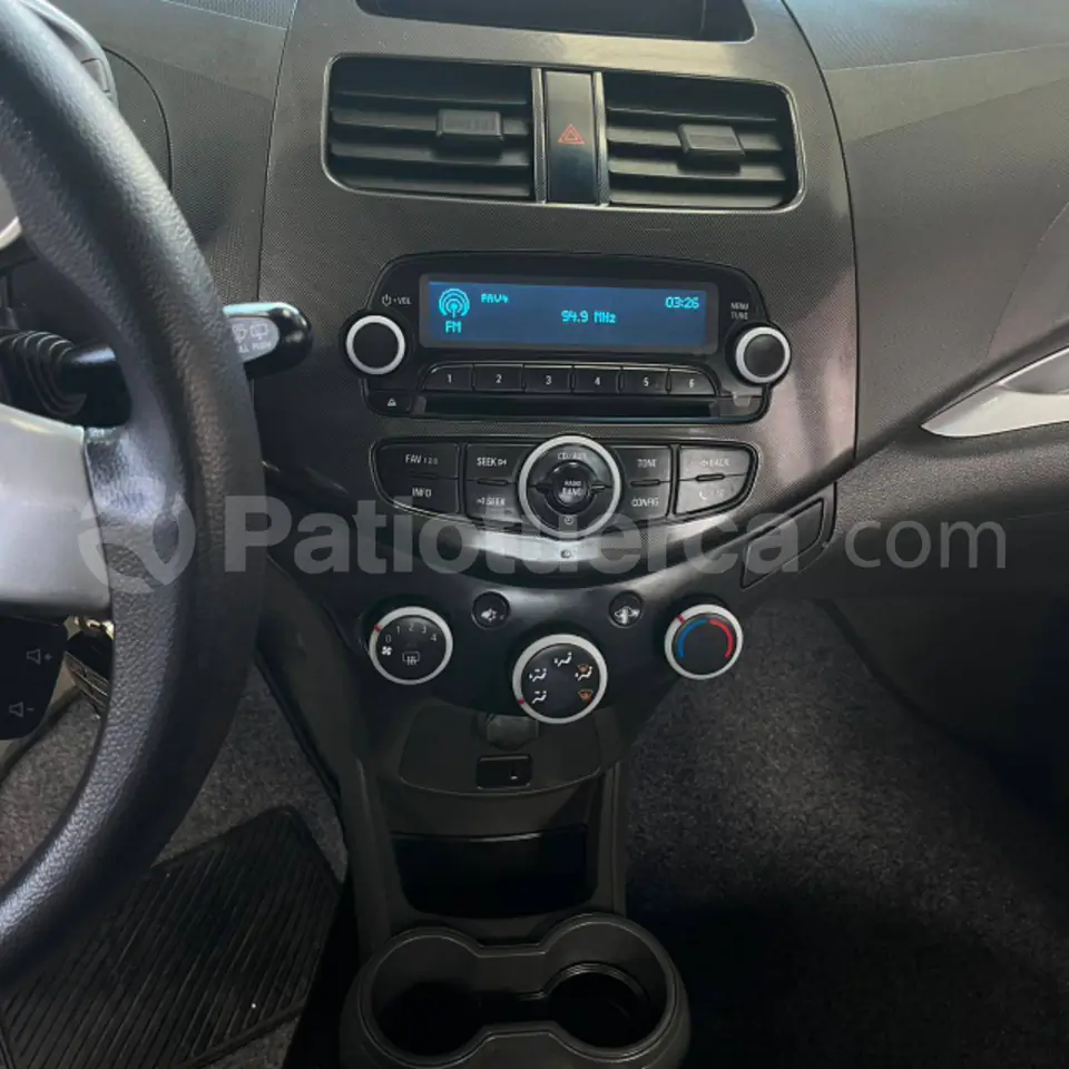 Foto 8 de Chevrolet Spark GT