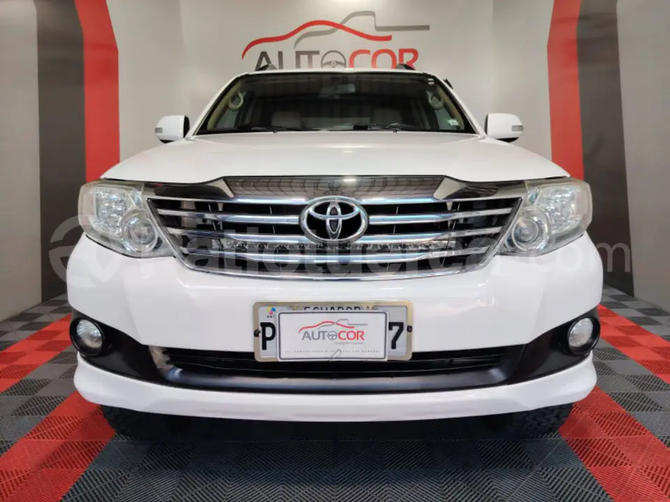 Foto 8 de Toyota Fortuner