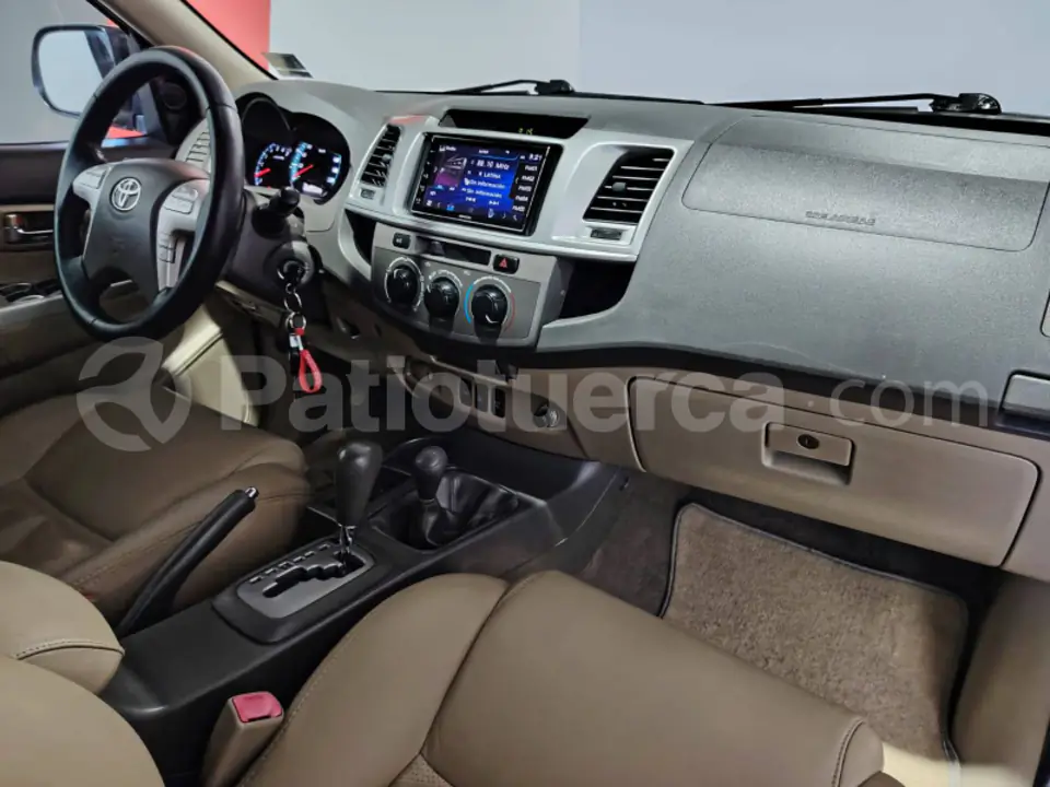 Foto 19 de Toyota Fortuner