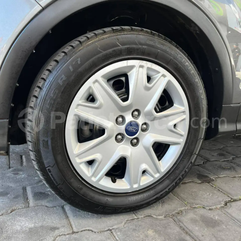 Foto 20 de Ford Escape S