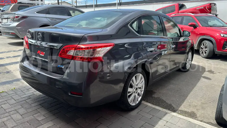 Foto 9 de Nissan Sentra Exclusive