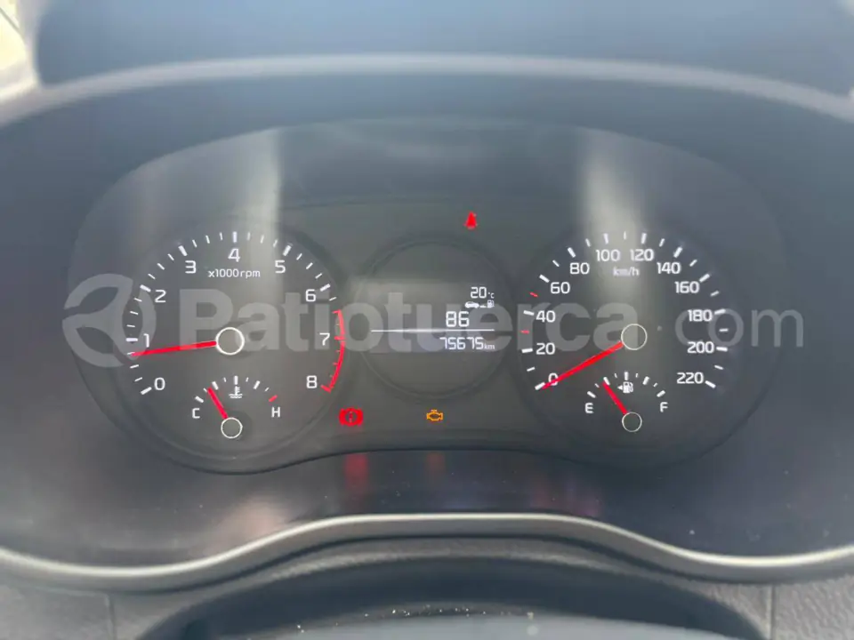 Foto 13 de Kia Picanto LX AC