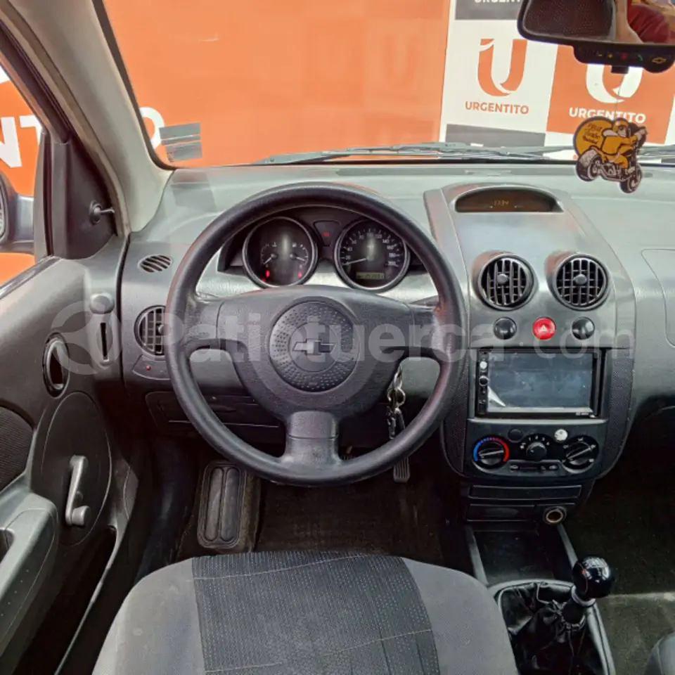 Foto 6 de Chevrolet Aveo Family