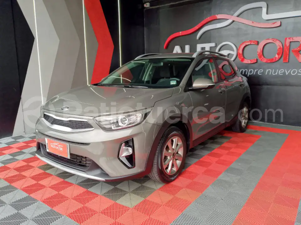 Foto 1 de Kia Stonic LX