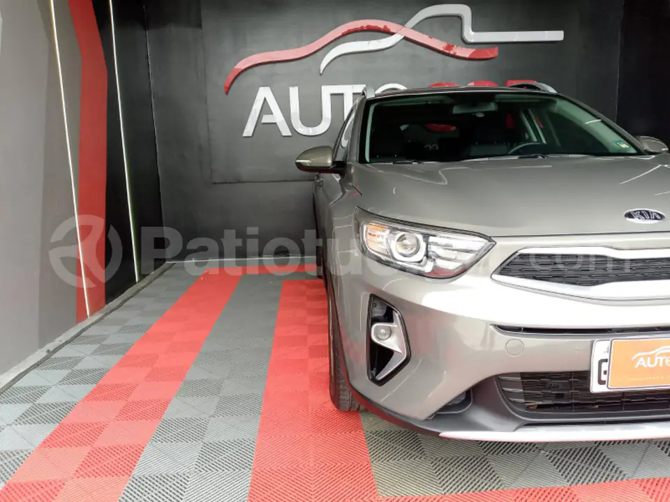 Foto 2 de Kia Stonic LX