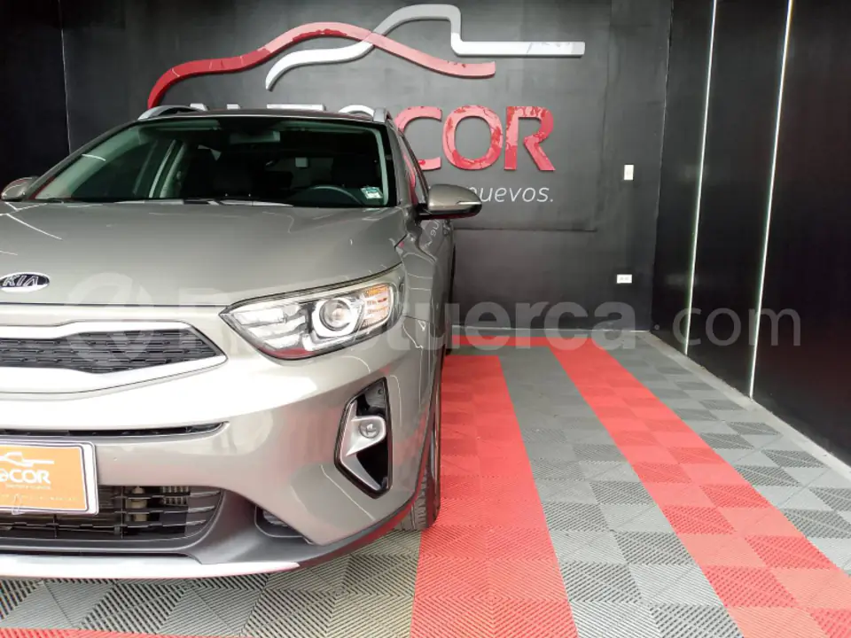 Foto 4 de Kia Stonic LX