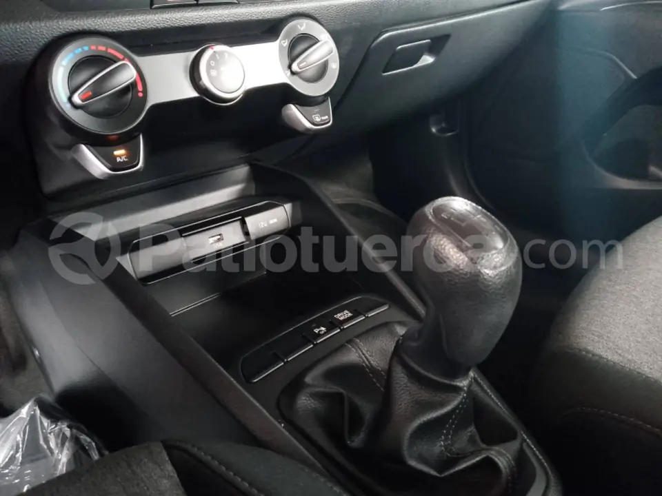 Foto 18 de Kia Stonic LX