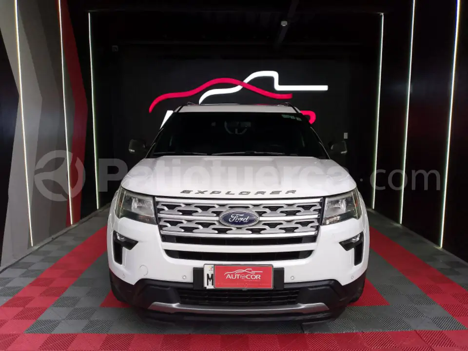 Foto 3 de Ford Explorer XLT