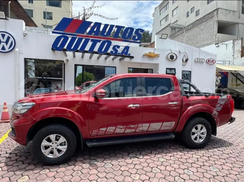 Foto 2 de DongFeng NEW RICH 6 4X2 DIESEL