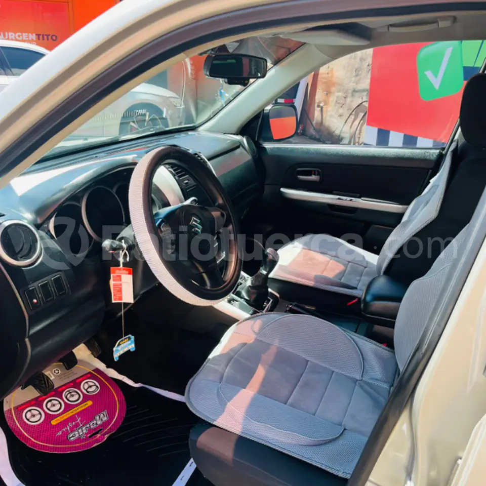 Foto 7 de Suzuki Grand Vitara SZ