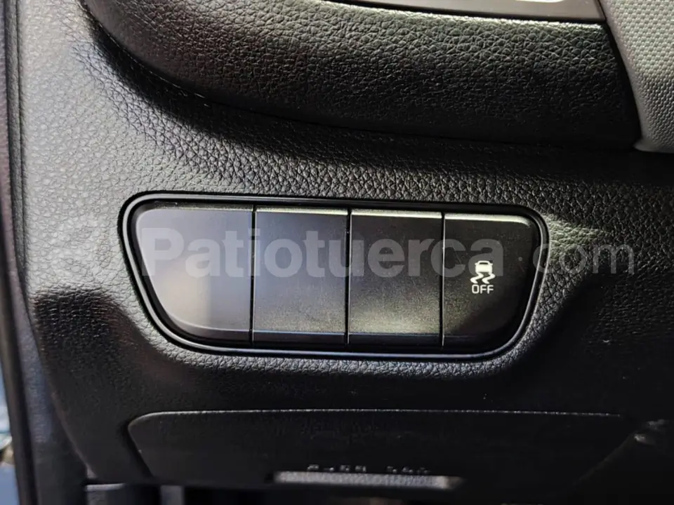 Foto 11 de Kia Seltos LX