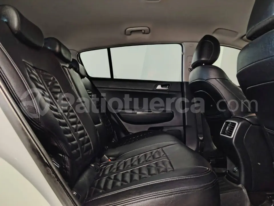 Foto 14 de Kia Sportage LX