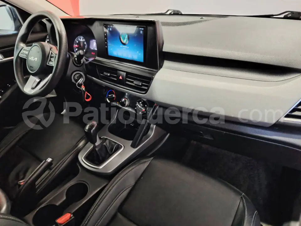 Foto 16 de Kia Seltos LX