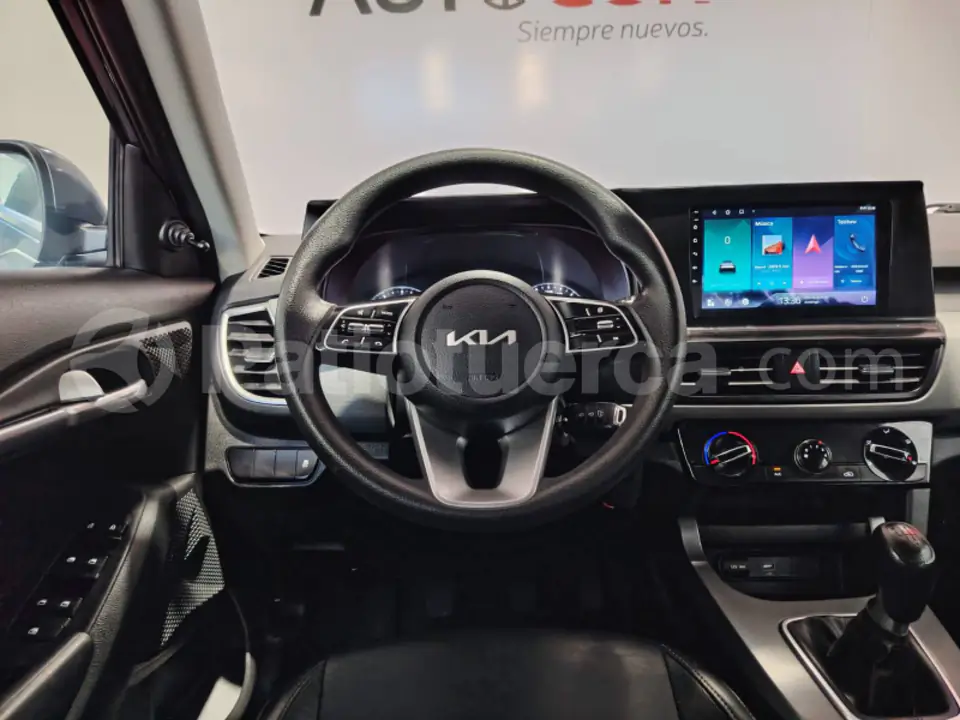 Foto 22 de Kia Seltos LX