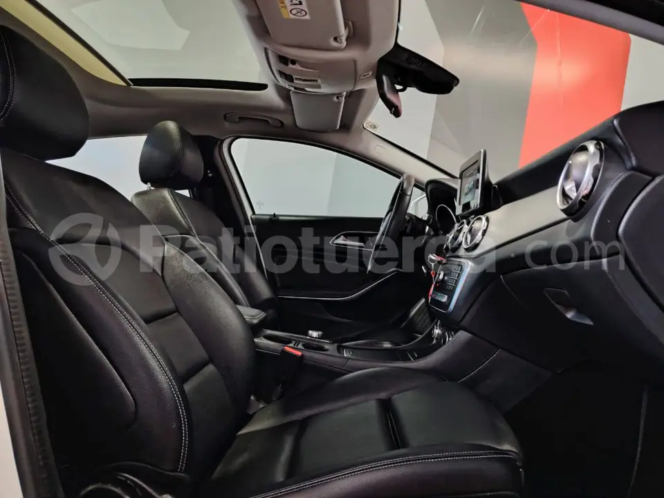 Foto 5 de Mercedes Benz GLA 180