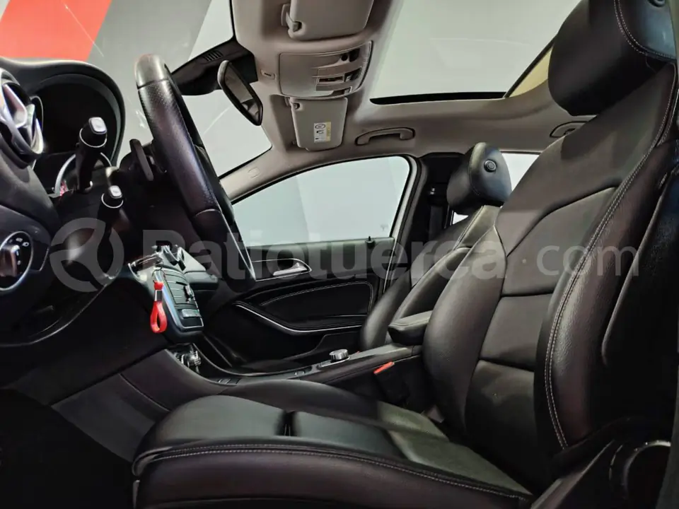 Foto 20 de Mercedes Benz GLA 180