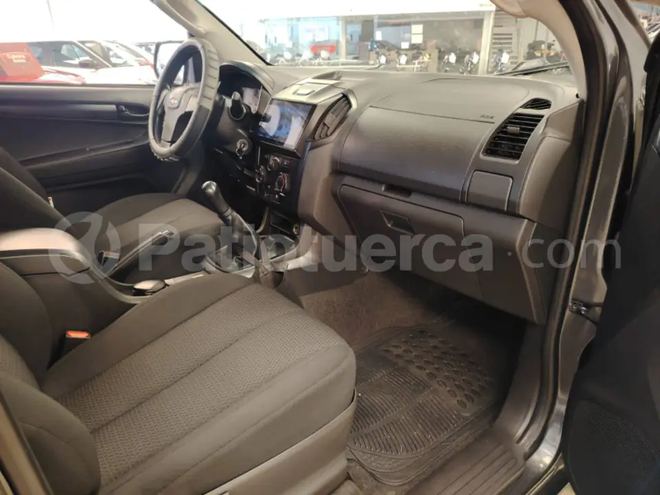 Foto 17 de Chevrolet DMAX CRDI FULL