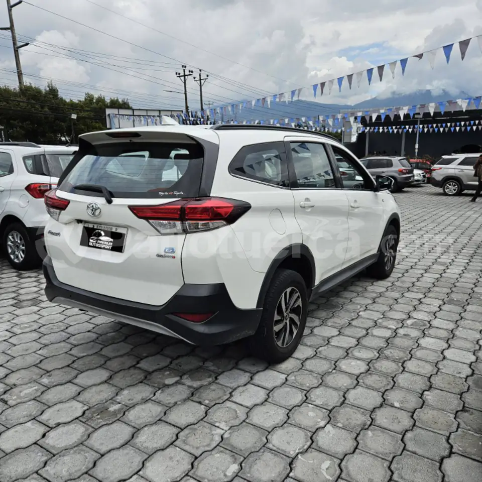 Foto 21 de Toyota Rush