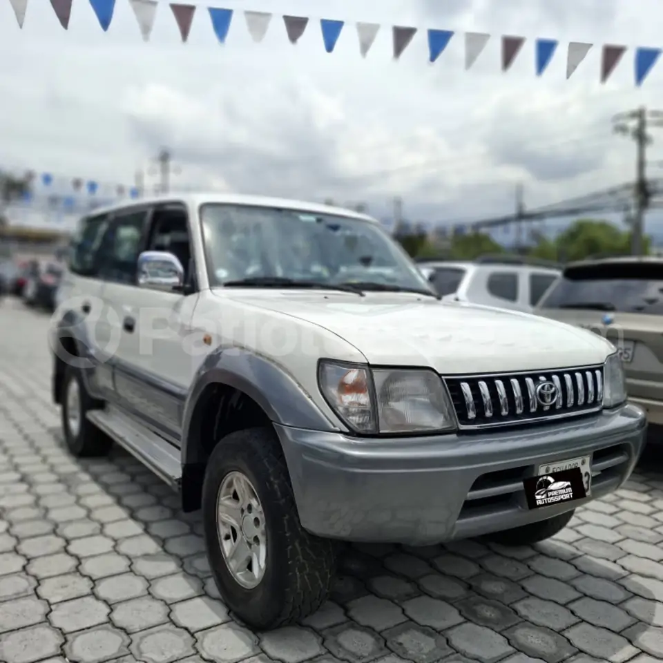 Foto 3 de Toyota Land Cruiser Prado