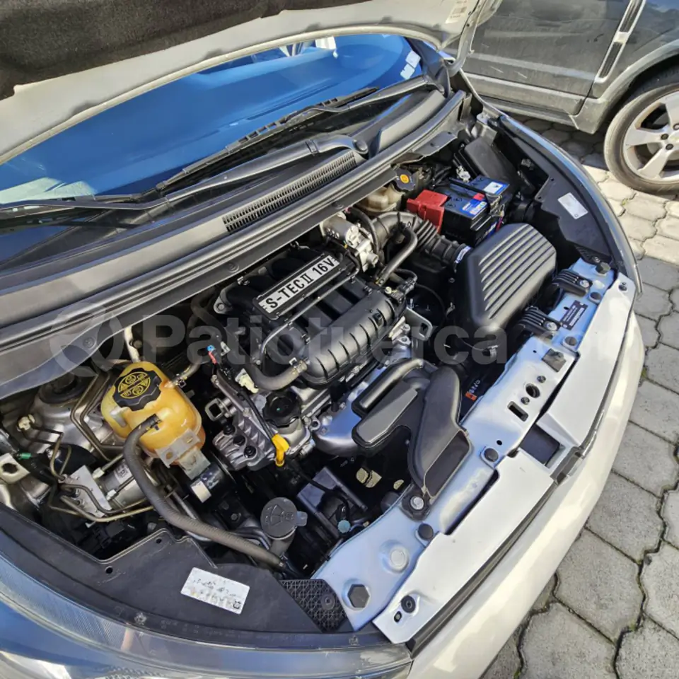 Foto 10 de Chevrolet SPARK GT LS