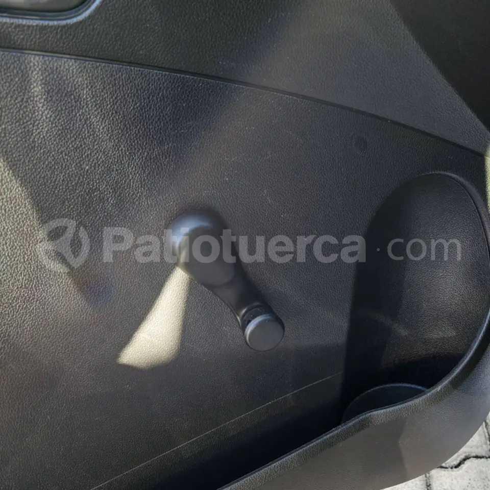 Foto 14 de Chevrolet SPARK GT LS