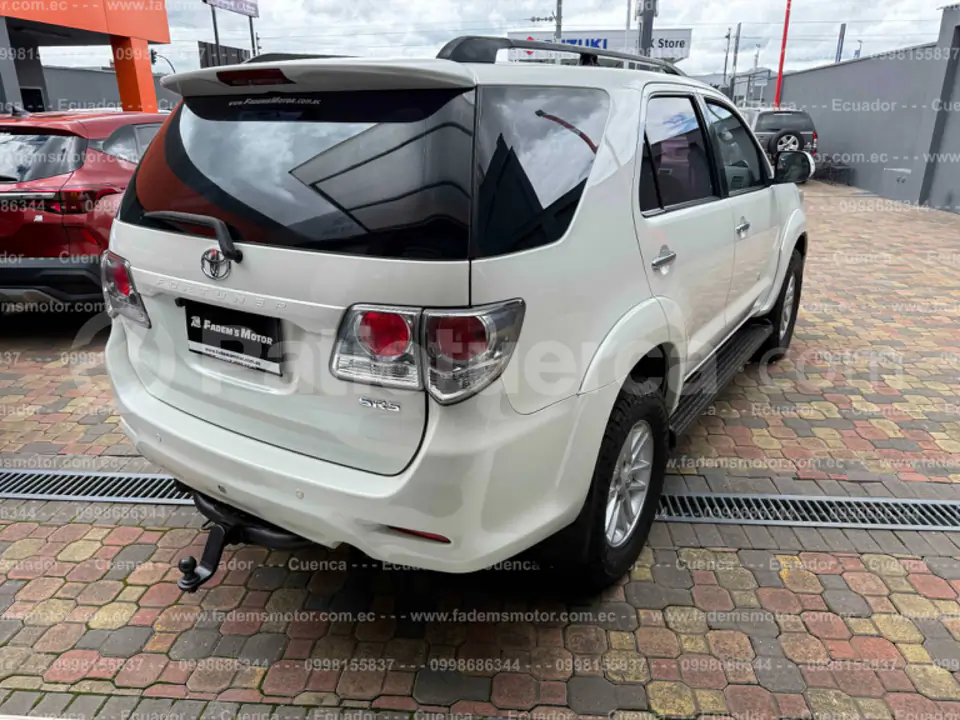 Foto 3 de Toyota AWT FORTUNER