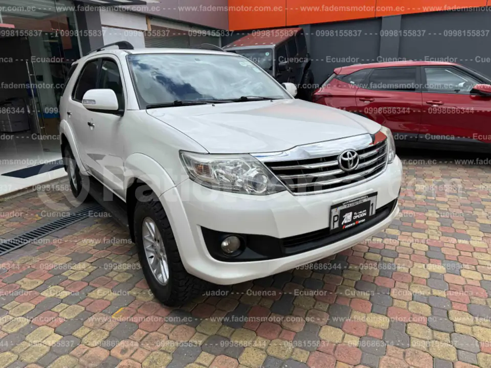 Foto 7 de Toyota AWT FORTUNER