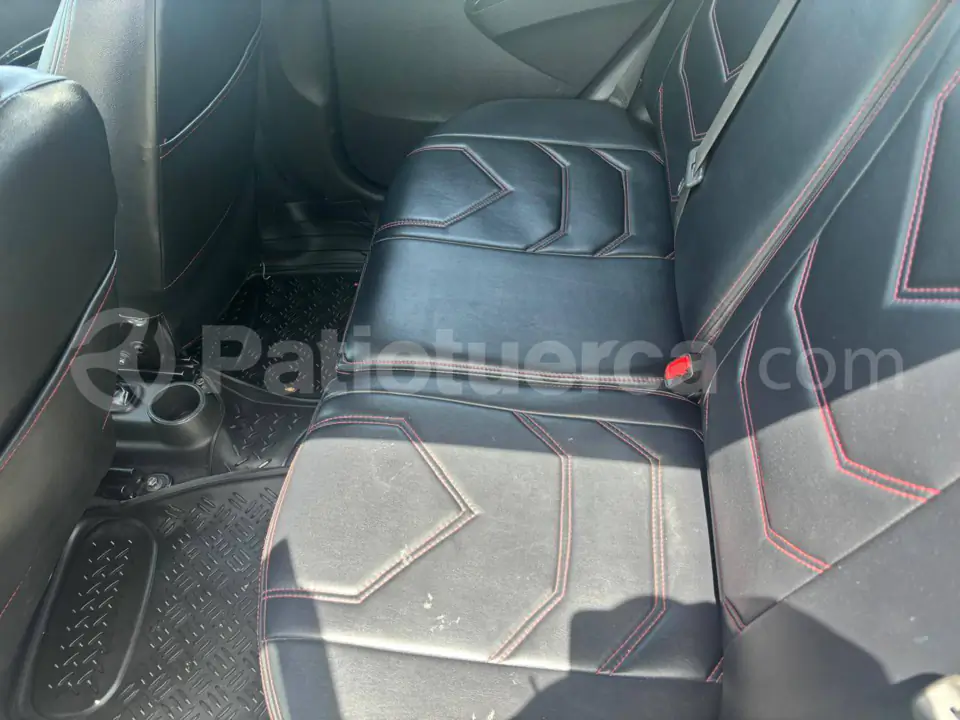 Foto 5 de Chevrolet Spark GT