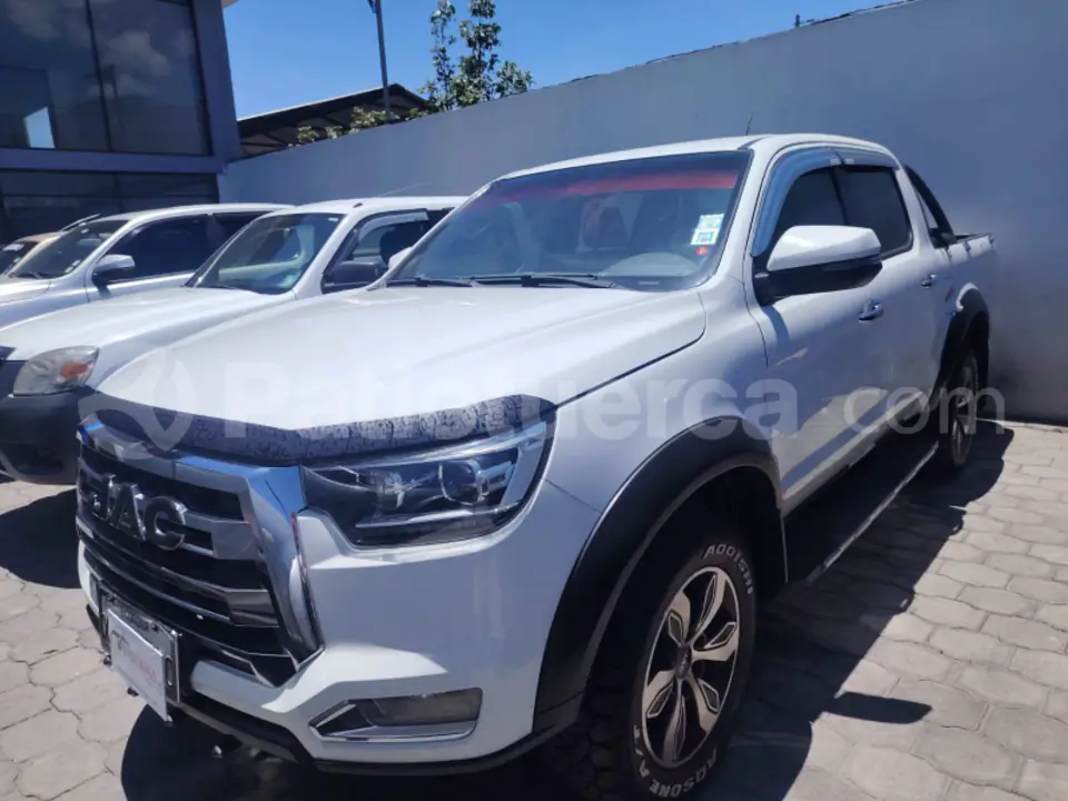 Foto 1 de JAC HFC 1037 DKST