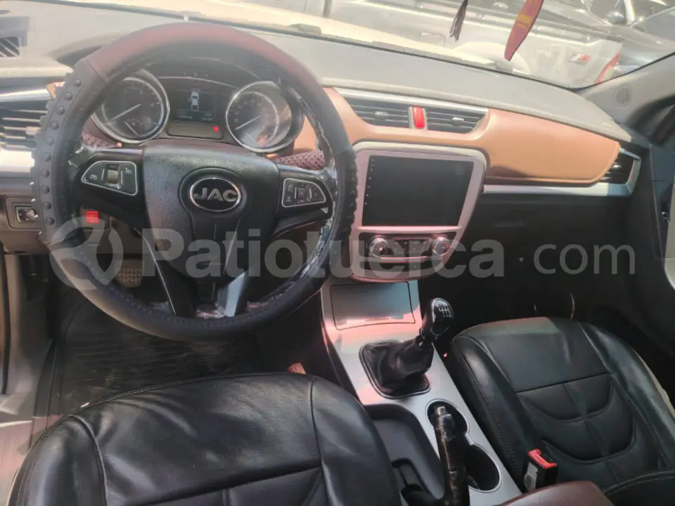 Foto 7 de JAC HFC 1037 DKST