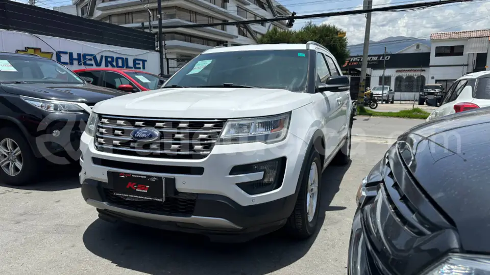 Foto 1 de Ford Explorer XLT