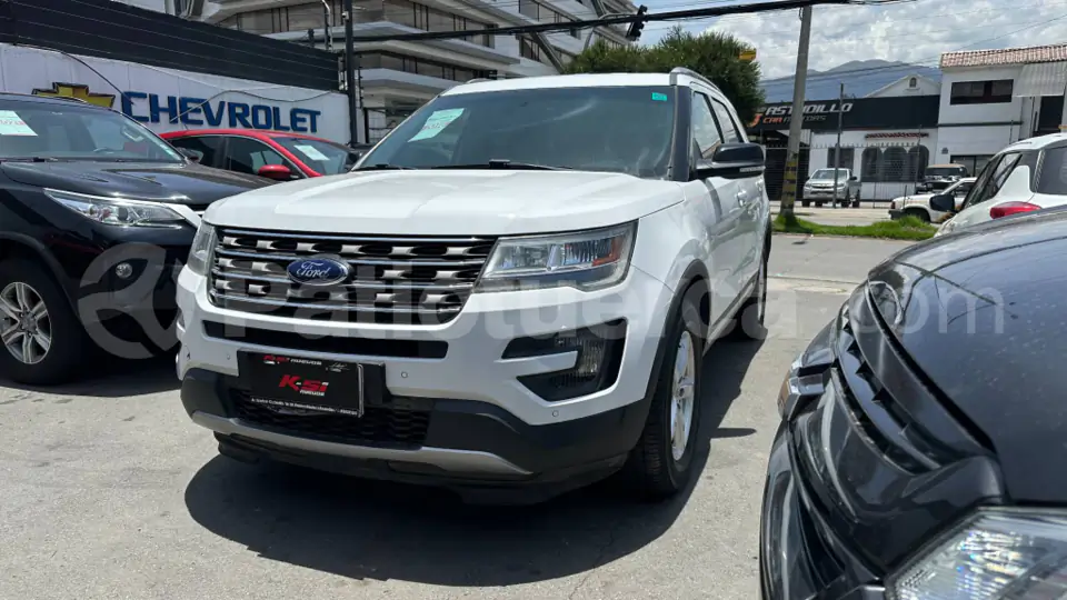 Foto 2 de Ford Explorer XLT