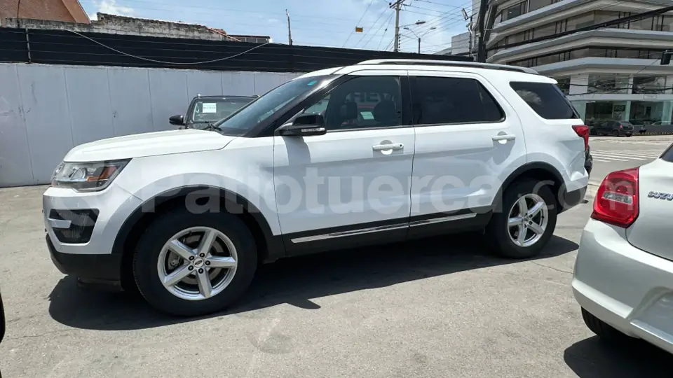 Foto 8 de Ford Explorer XLT