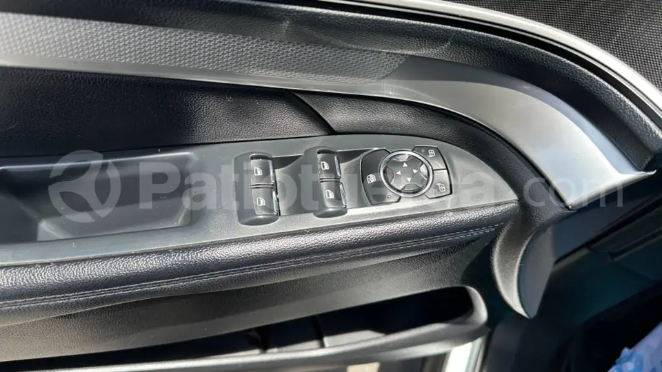 Foto 23 de Ford Explorer XLT