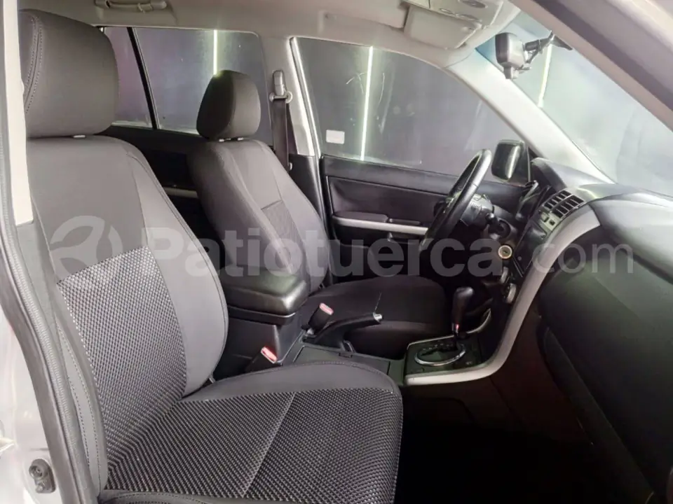 Foto 12 de Suzuki Grand Vitara SZ
