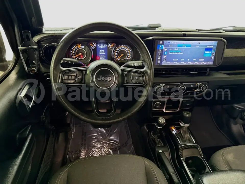 Foto 5 de Jeep Wrangler Sport