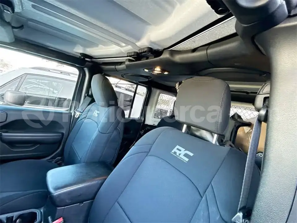 Foto 10 de Jeep Wrangler Sport