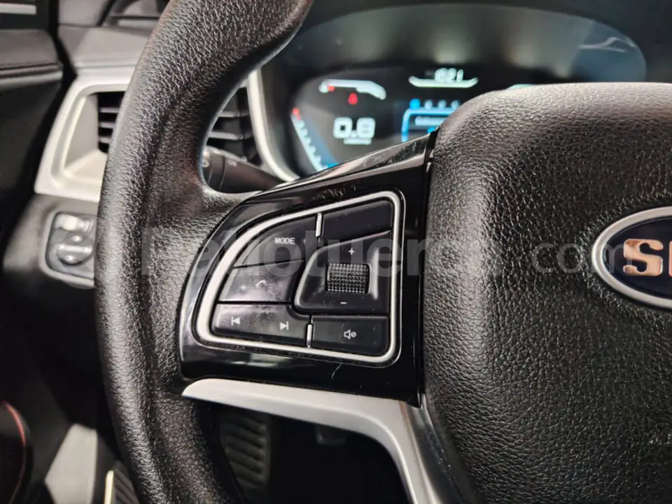 Foto 28 de Shineray SWM G01