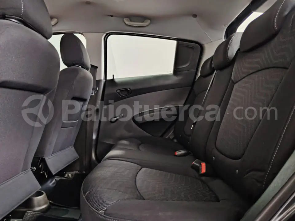 Foto 4 de Chevrolet Spark GT