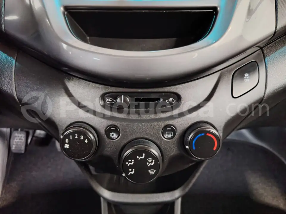 Foto 12 de Chevrolet Spark GT